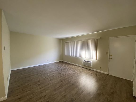 5th image of 4439 Ocean View Blvd APT 10