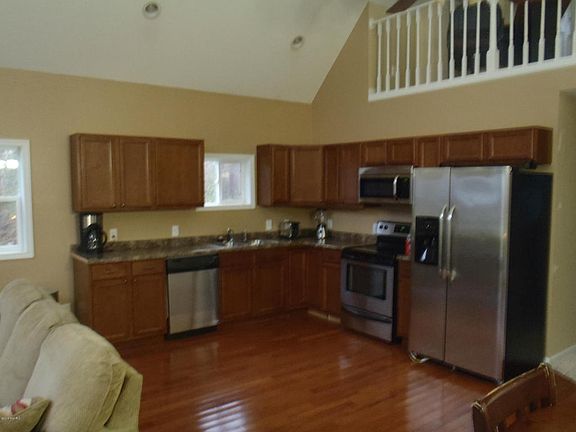 3rd image of 380 Barber Dr