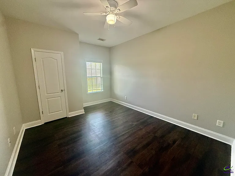 634 Post Oak Way — Photo 12