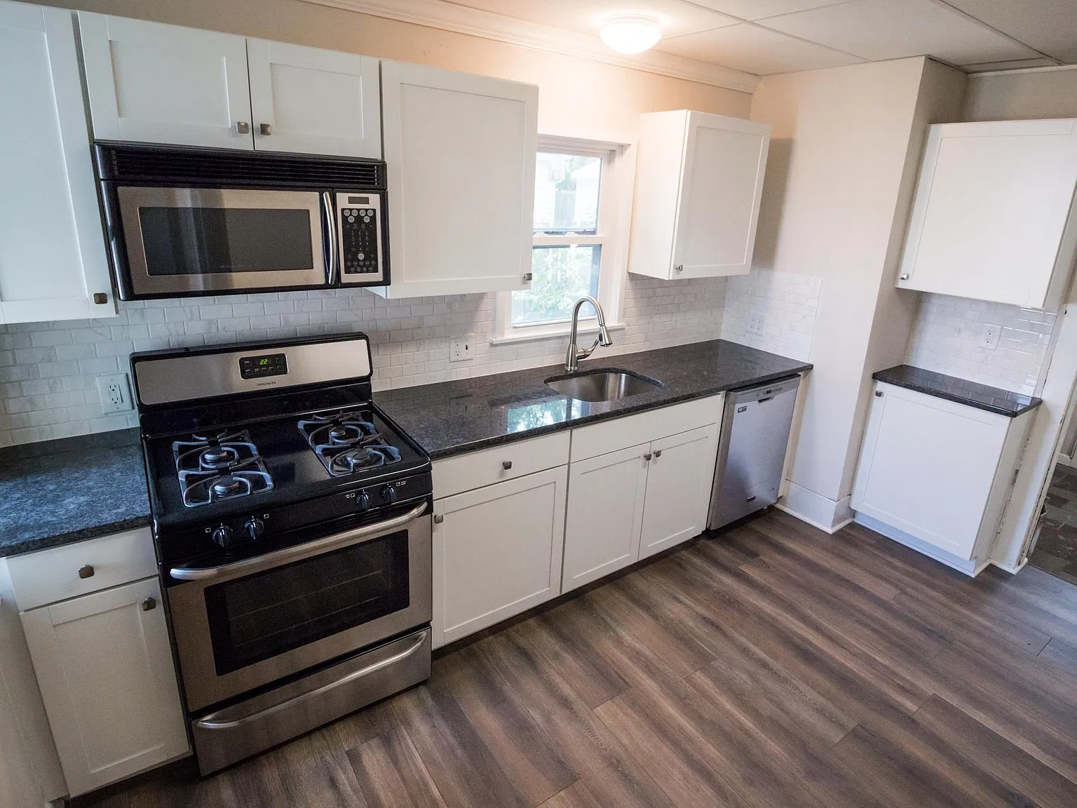 140 E High St — Photo 1
