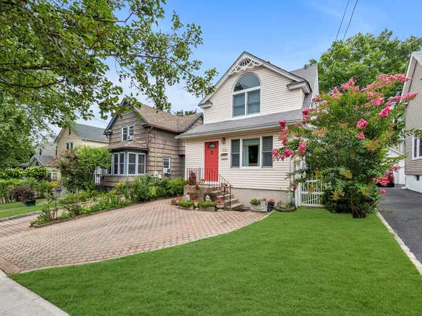 23A Irma Ave, Port Washington, NY 11050