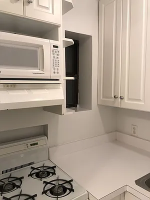 Rented by Urban Real Estate Inc | media 16