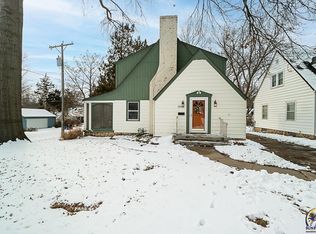 1843 SW Collins Ave, Topeka, KS 66604