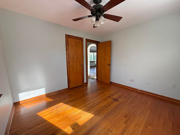 5th image of 419 Chestnut St