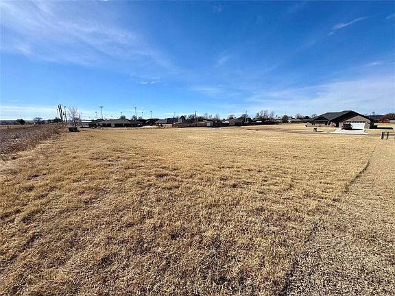 5th image of 1006 Johnny Klaassen Dr Lot 3-4