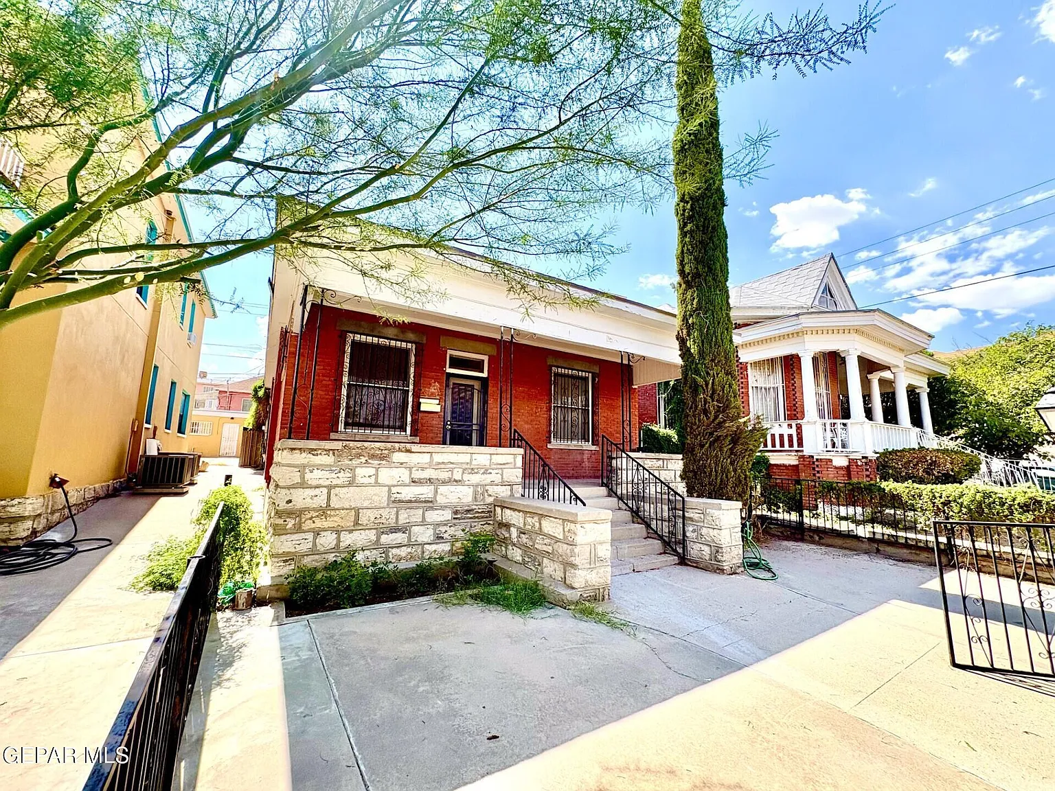 3 bed, 2.0 bath, 1551 sqft, $1,650 — Photo 2