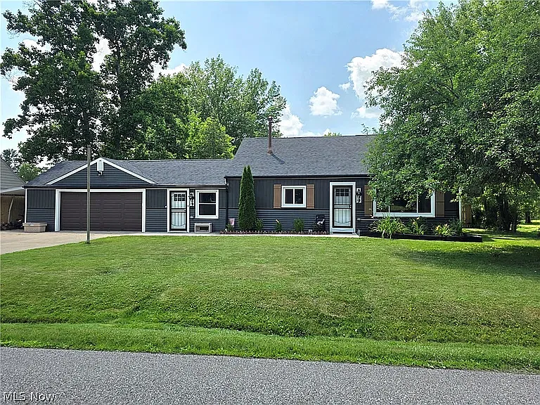 4 bed, 2600 sqft, $2,750 — Photo 4