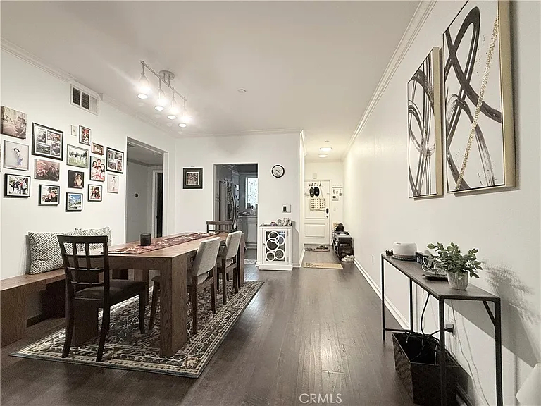 3401 S Bentley Ave #203 — Photo 10