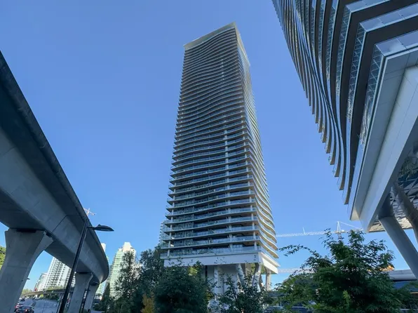 4890 Lougheed Hwy #1702, Burnaby, BC V5C 3Y6
