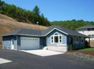 1692 NE Ruby Ct, Roseburg, OR 97470