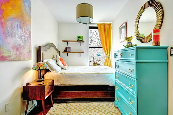 Sold by Nest Seekers International | media 25