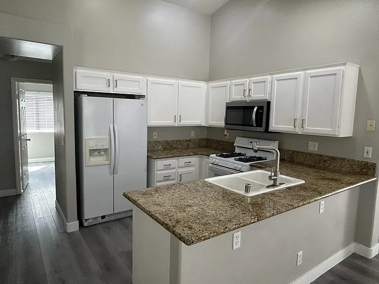 9411 Morehouse Pl — Photo 7