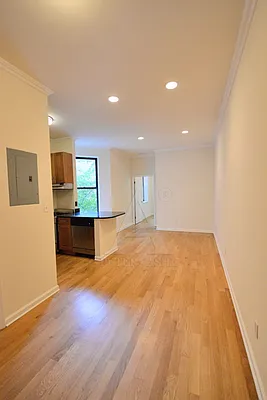 Rented by Peter Ashe | media 5
