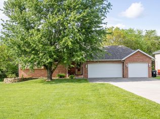 95 Grayhawk Loop, Marshfield, MO 65706