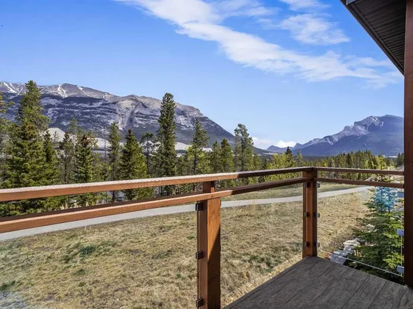 102 Stewart Creek Rise #303, Canmore, AB T1W 0K6