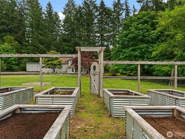 9922 132nd Street NW, Gig Harbor, WA 98329