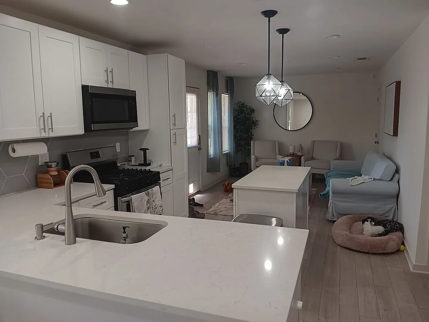 East Austin TX, 2 bdrm one bath fully furnished. — Photo 2