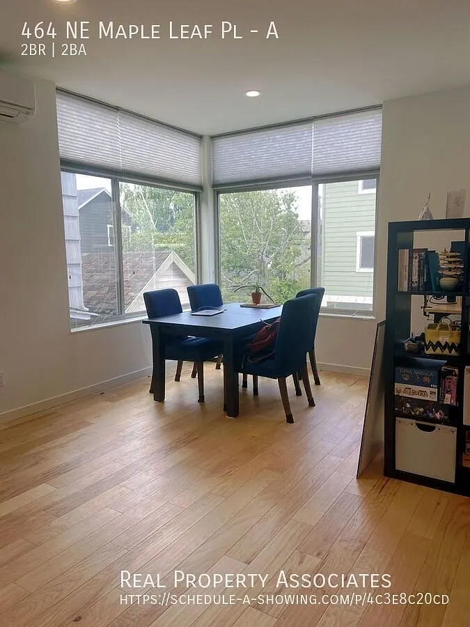 Green Lake Townhouse with Views — Photo 4