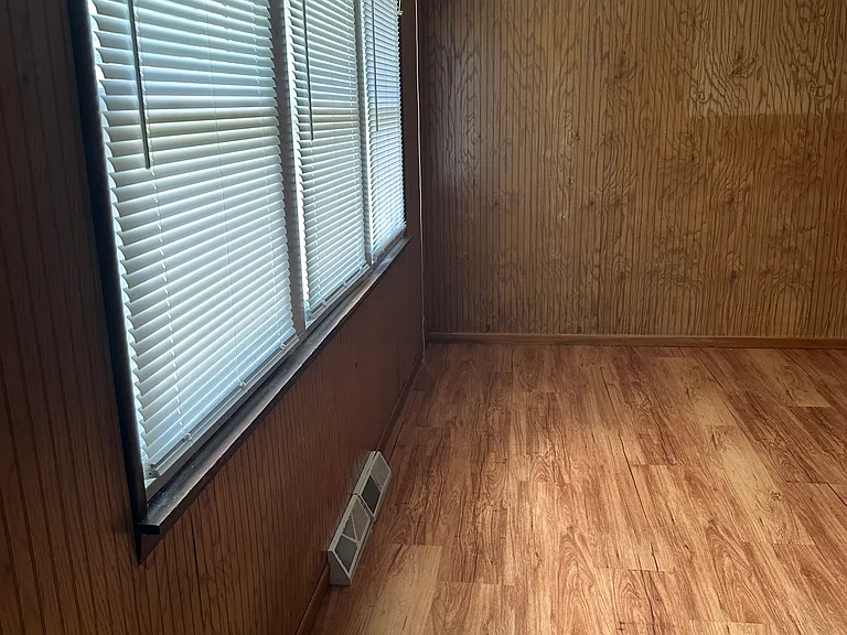 24030 W Zauratsky Rd — Photo 10