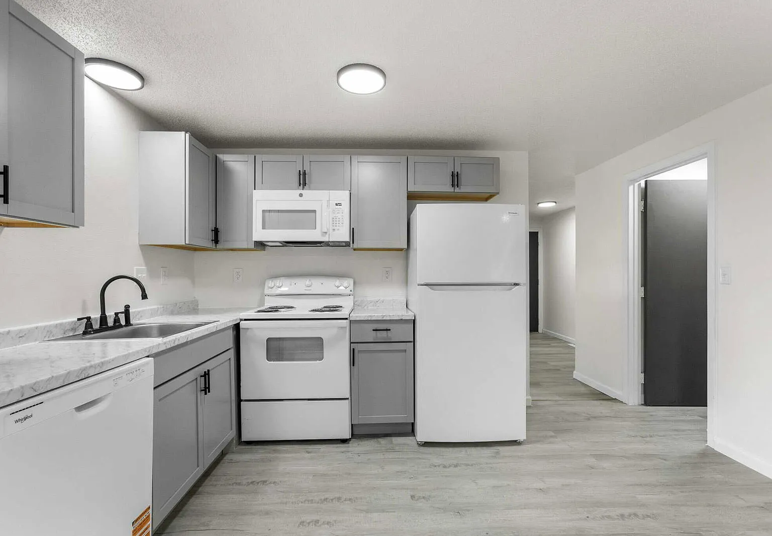The Greenway Townhomes — Photo 4