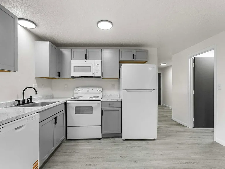 The Greenway Townhomes — Photo 4