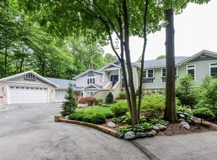 16500 Hickory St, Spring Lake, MI 49456