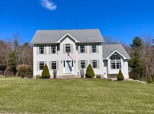 28 Breakneck Rd, Hudson, NH 03051