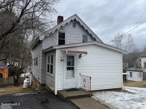 230 Grove St, Great Barrington, MA 01230