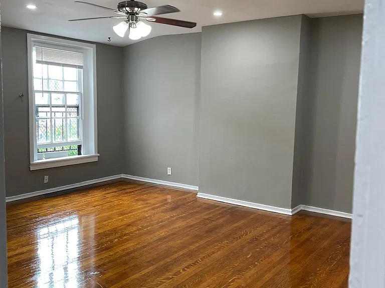 717 Park Ave #4F — Photo 1