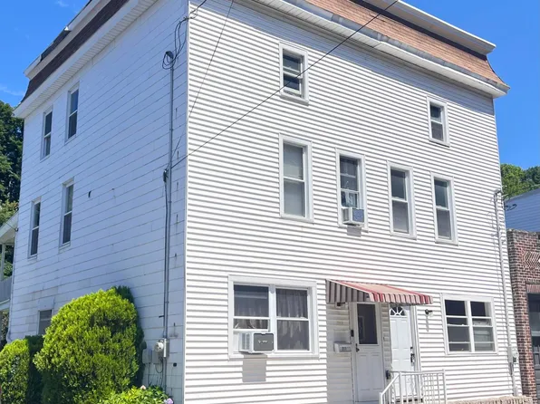 217 W Rowe St, Tamaqua, PA 18252