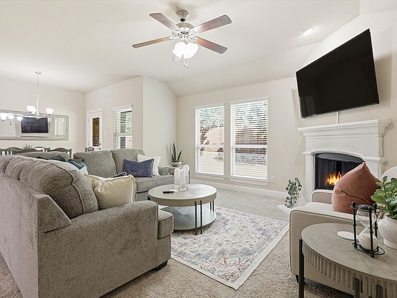 5th image of 609 Racine Dr