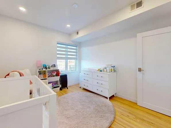 1940 Bergen Avenue image 19 of 42