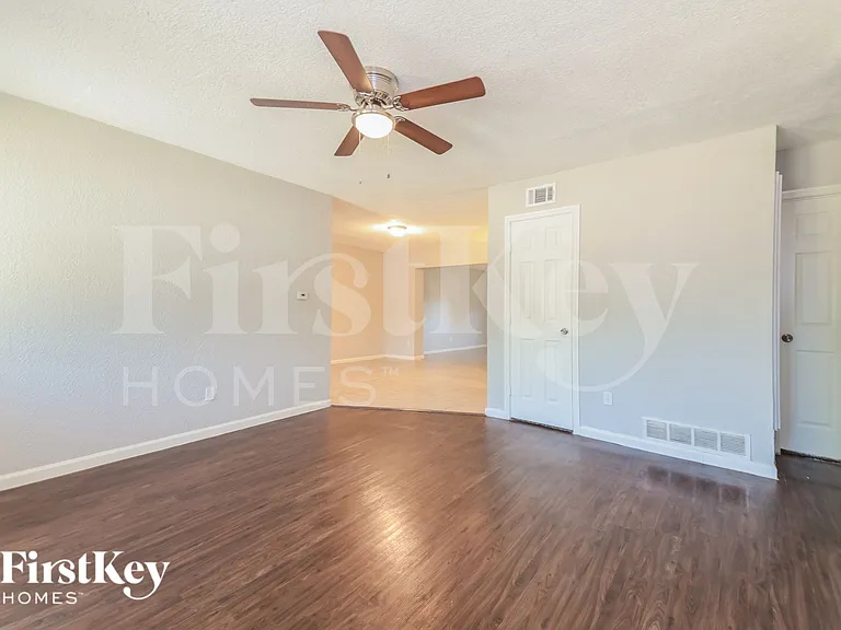1600 Judy Dr — Photo 4