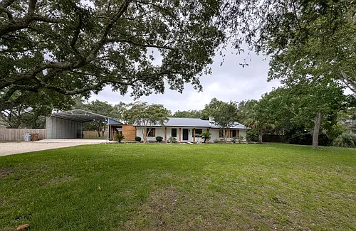 8717 Sand Pine Dr Photo 1