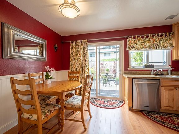 4th image of 1321 Terra Nova Blvd