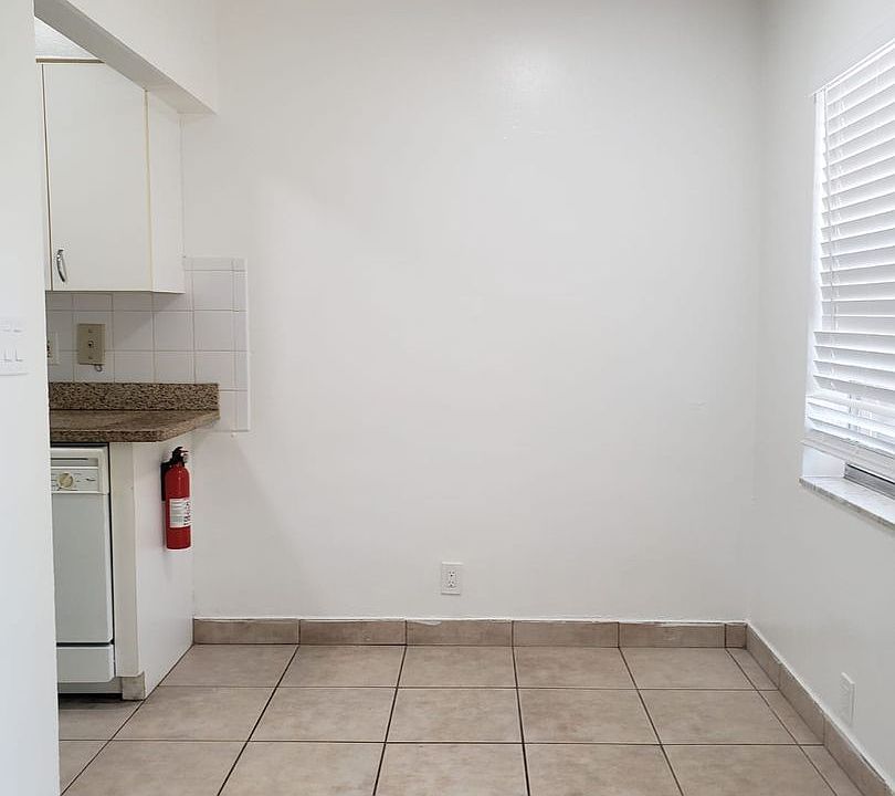 1st image of 75 SW 10th St #102