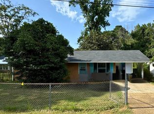 812 Carver St, Carthage, MS 39051