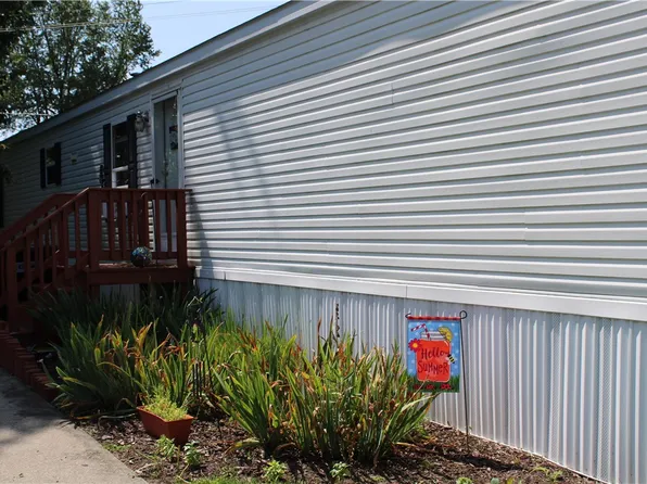 52 Bloomdale Mobile Home Park #52, Bloomfield, NY 14469