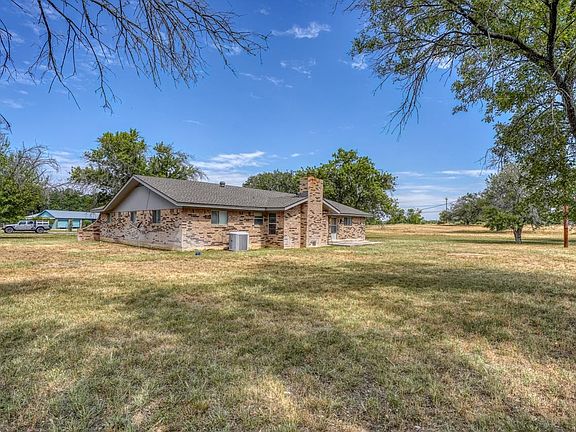4th image of 104 Live Oak Drive