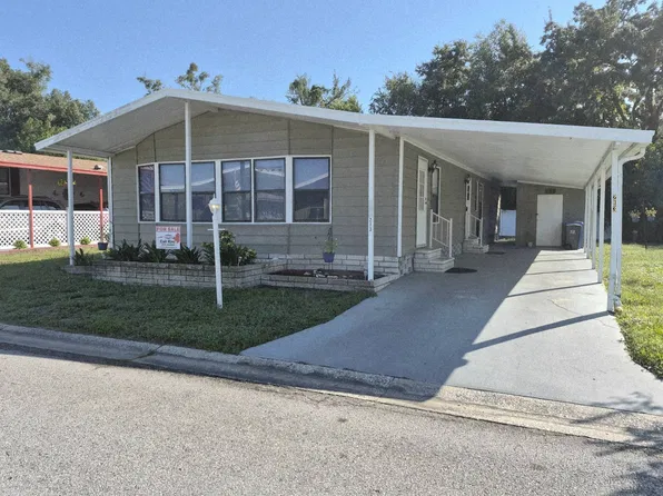 213 Laurelcrest Cir, Valrico, FL 33594