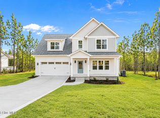 1009 Ivory Ln, West End, NC 27376
