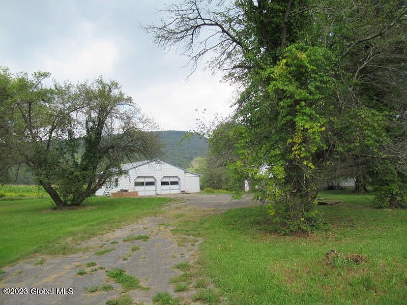 2nd image of 9 Old Saratoga Road