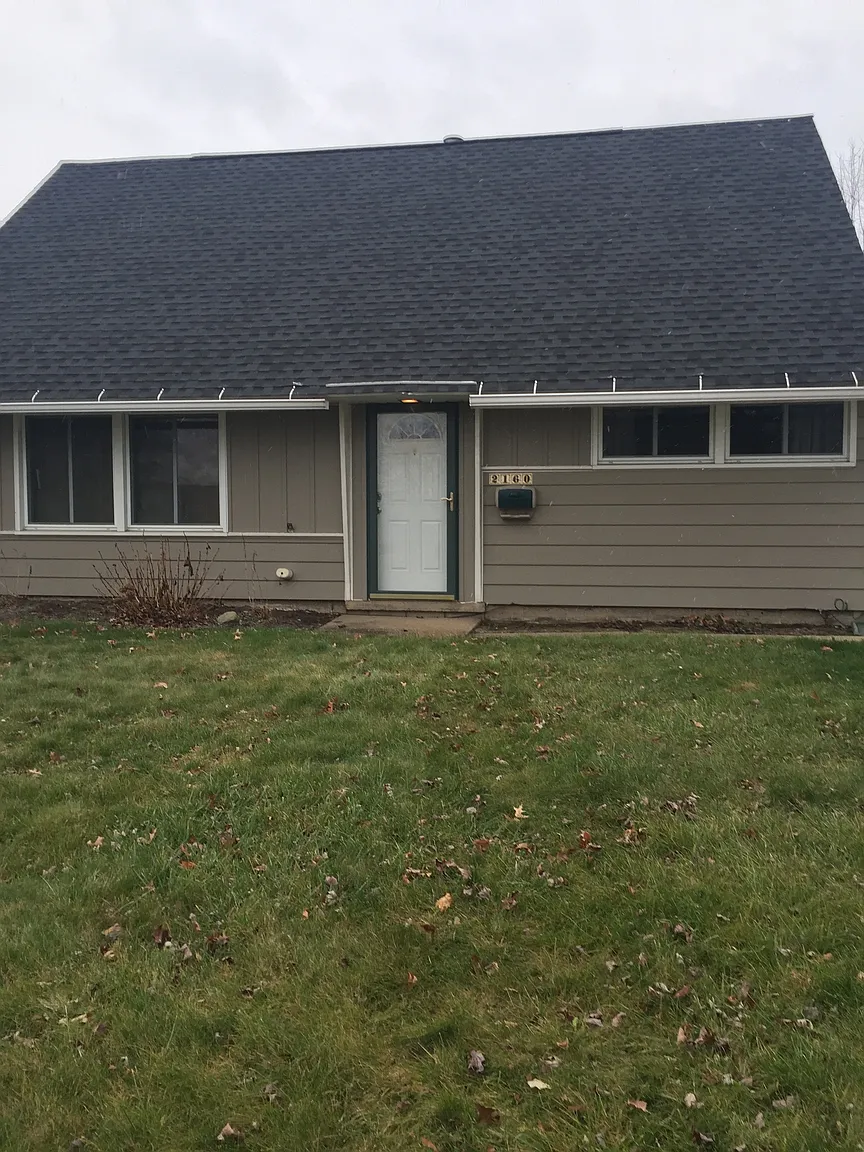 2160 Wichert Dr photo 1
