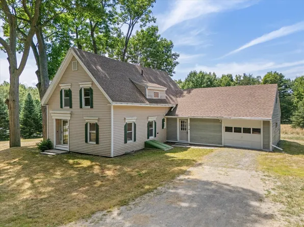 40 Stage Road, Hermon, ME 04401