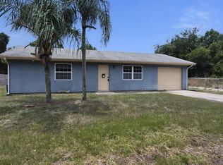 565 Elizabeth St SE, Palm Bay, FL 32909