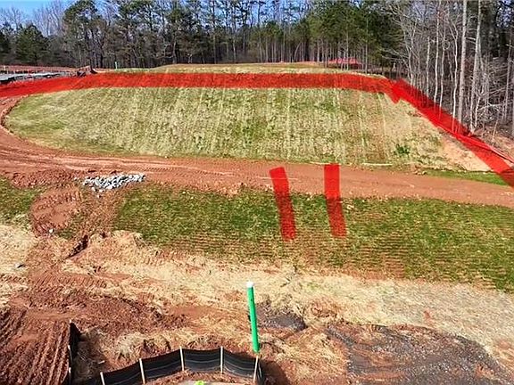 4th image of 3554 Castleberry Rd