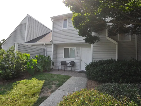 1630 Hollow Dr, Charlotte, NC 28212