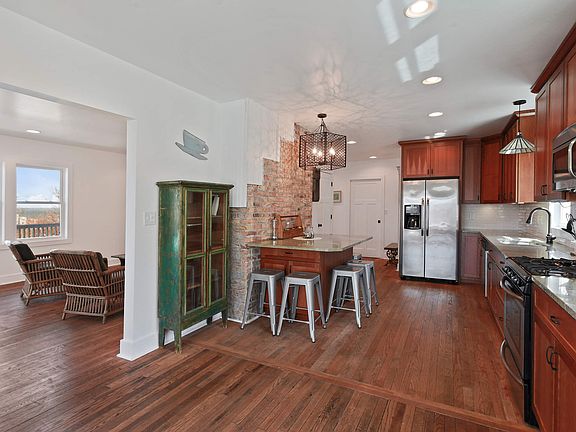 Kitchen / Living Room