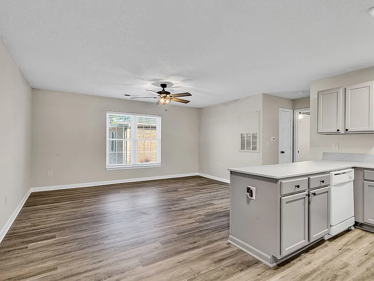3687 Claypond Rd #D — Photo 39