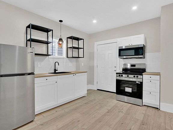 4th image of 14 Adams St Floor 2